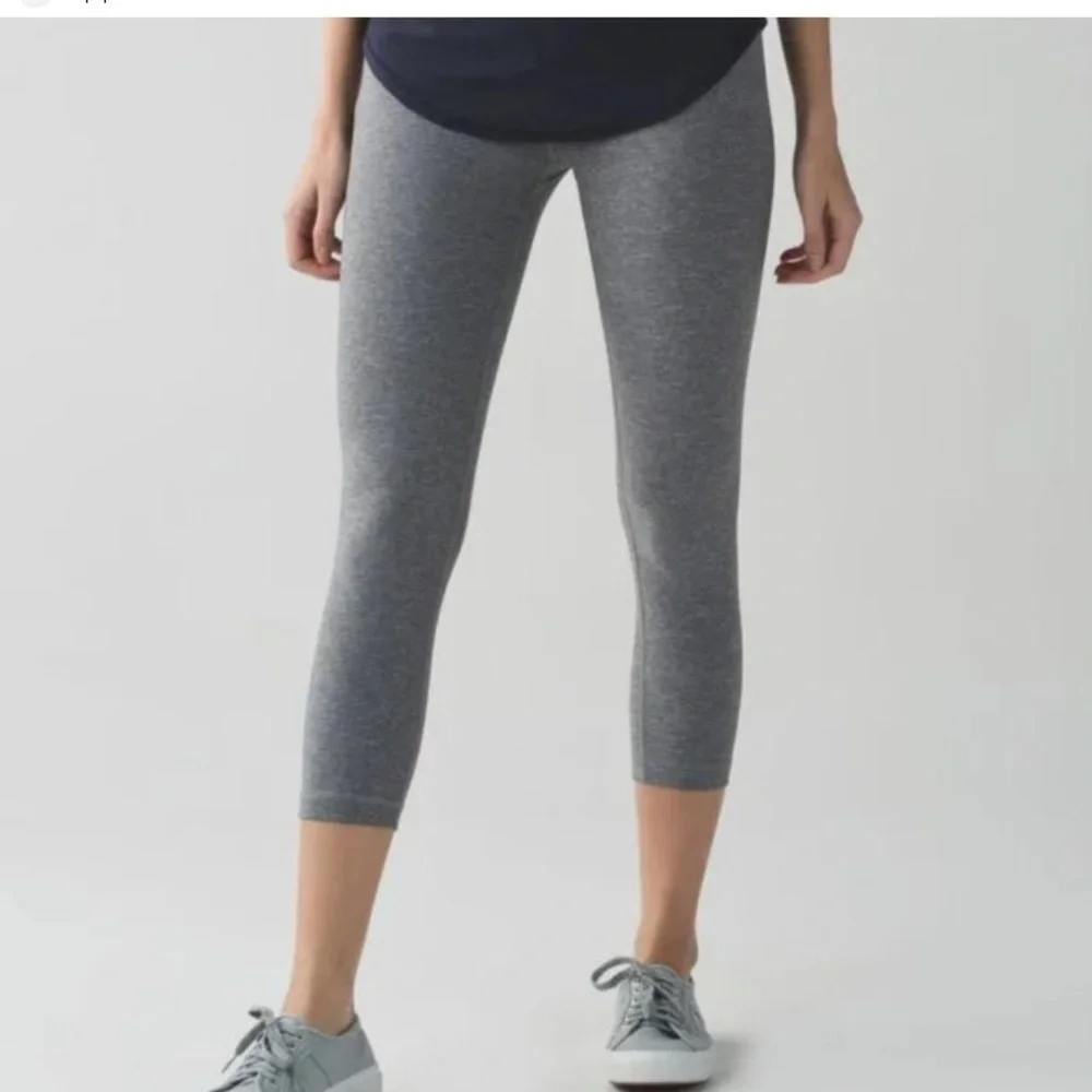 Lululemon Wunder Under Crop GREY SIZE 6 797 - Picture 1 of 6